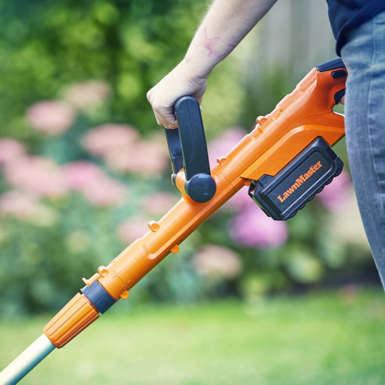 LawnMaster MX 24 25cm 3 in 1 Cordless Grass Trimmer
