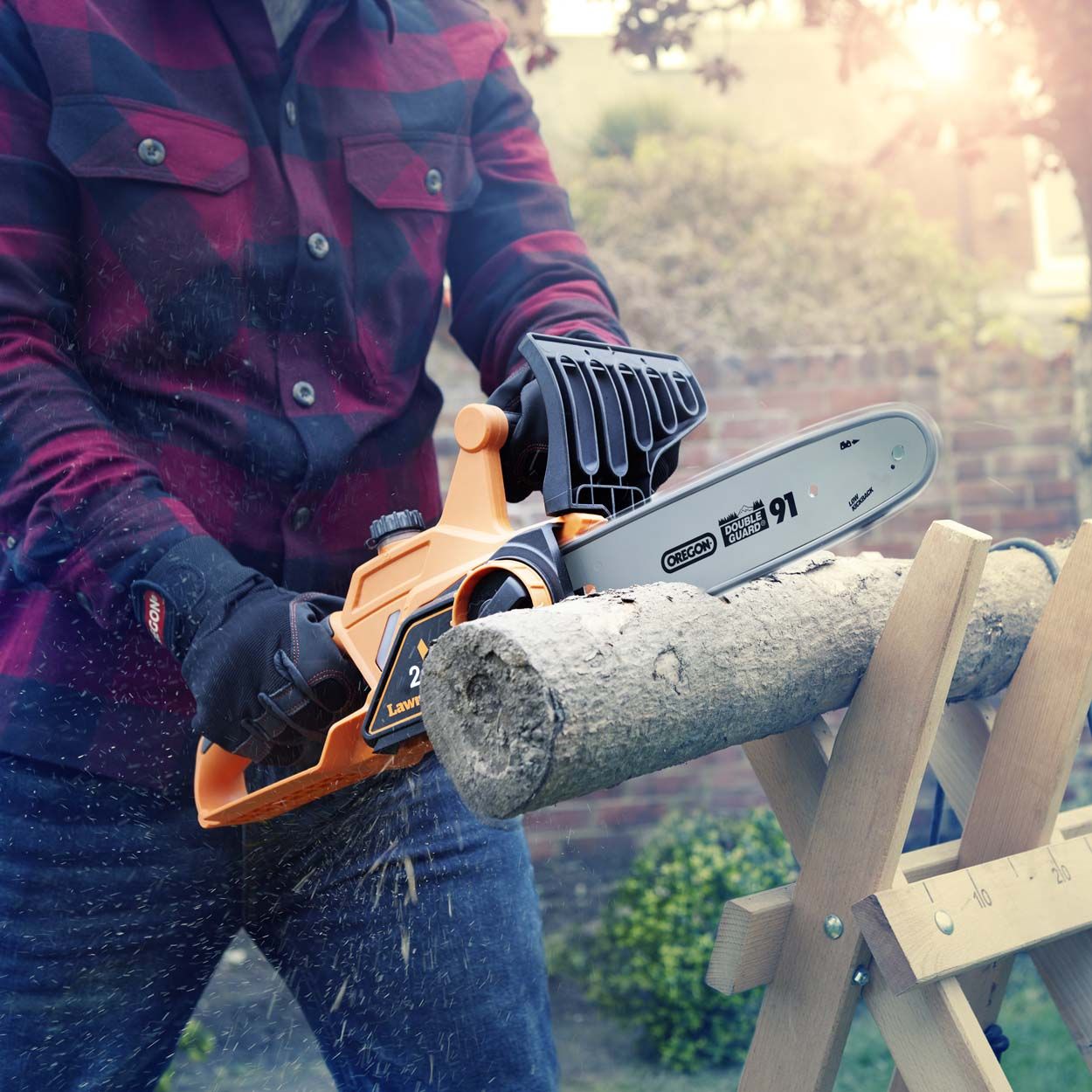 LawnMaster MX 24 25cm Cordless Chainsaw with 4.0ah Battery