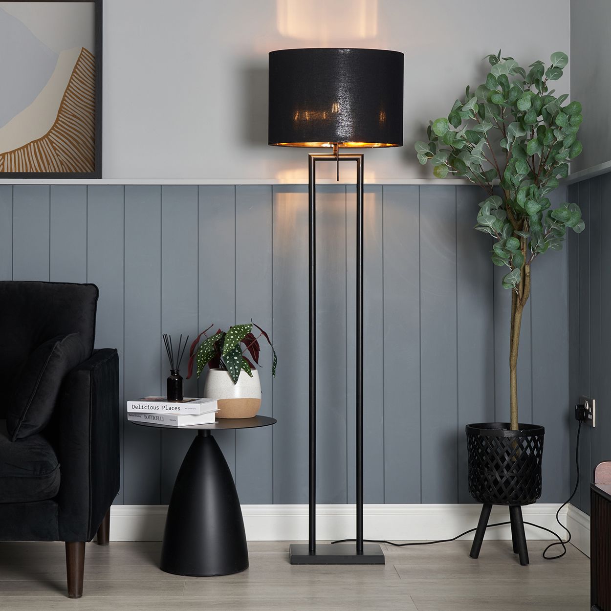 Lonton Hotel Floor Lamp - Black