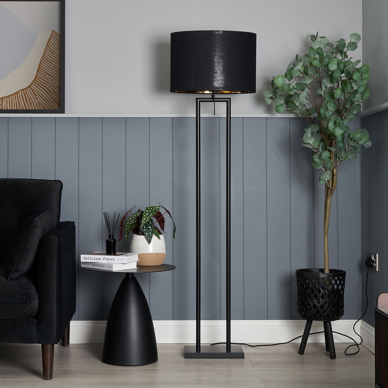 Lonton Hotel Floor Lamp - Black