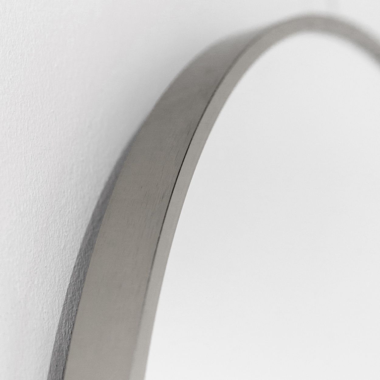 Round Wall Mirror Silver 80Cm