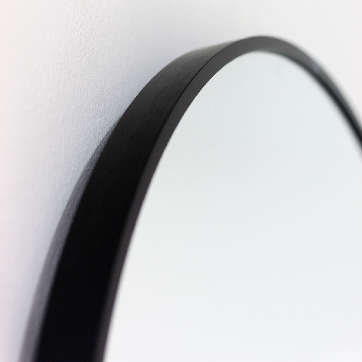 Round Wall Mirror Black 100Cm