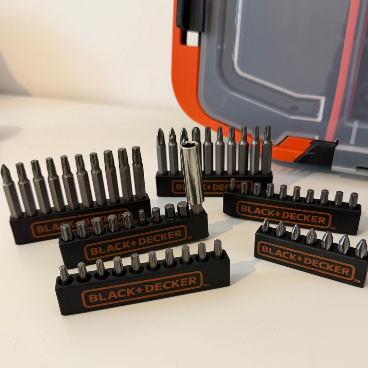 Black+Decker Hammer Drill 100ACC