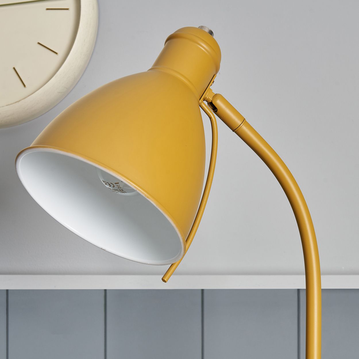 Retro Floor Lamp Mustard
