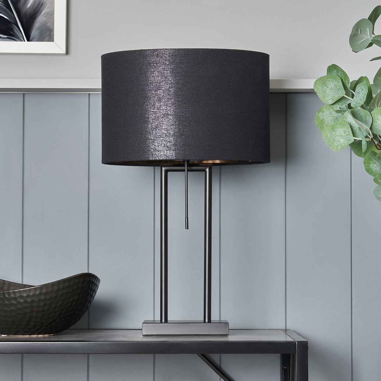 Lonton Hotel Table Lamp - Black