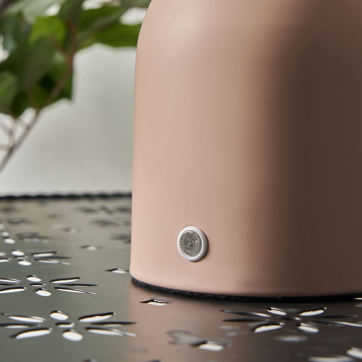 Celyn Rechargeable Table Lamp Pink