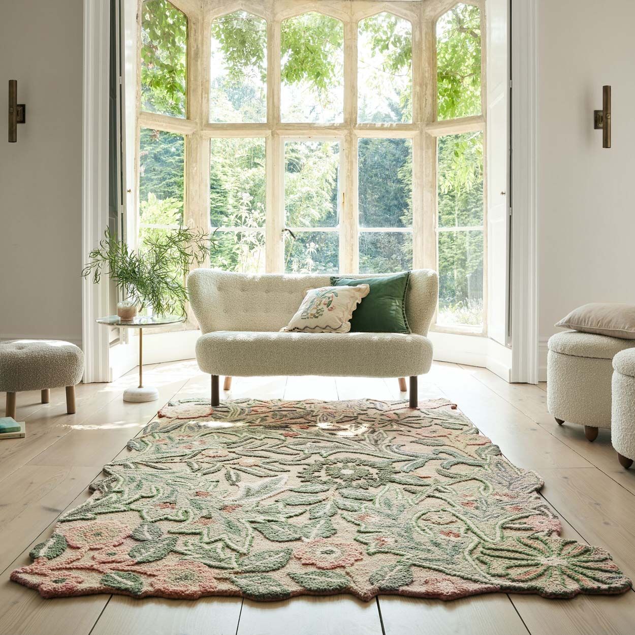 Bryony Shaped Floral Green 160X230