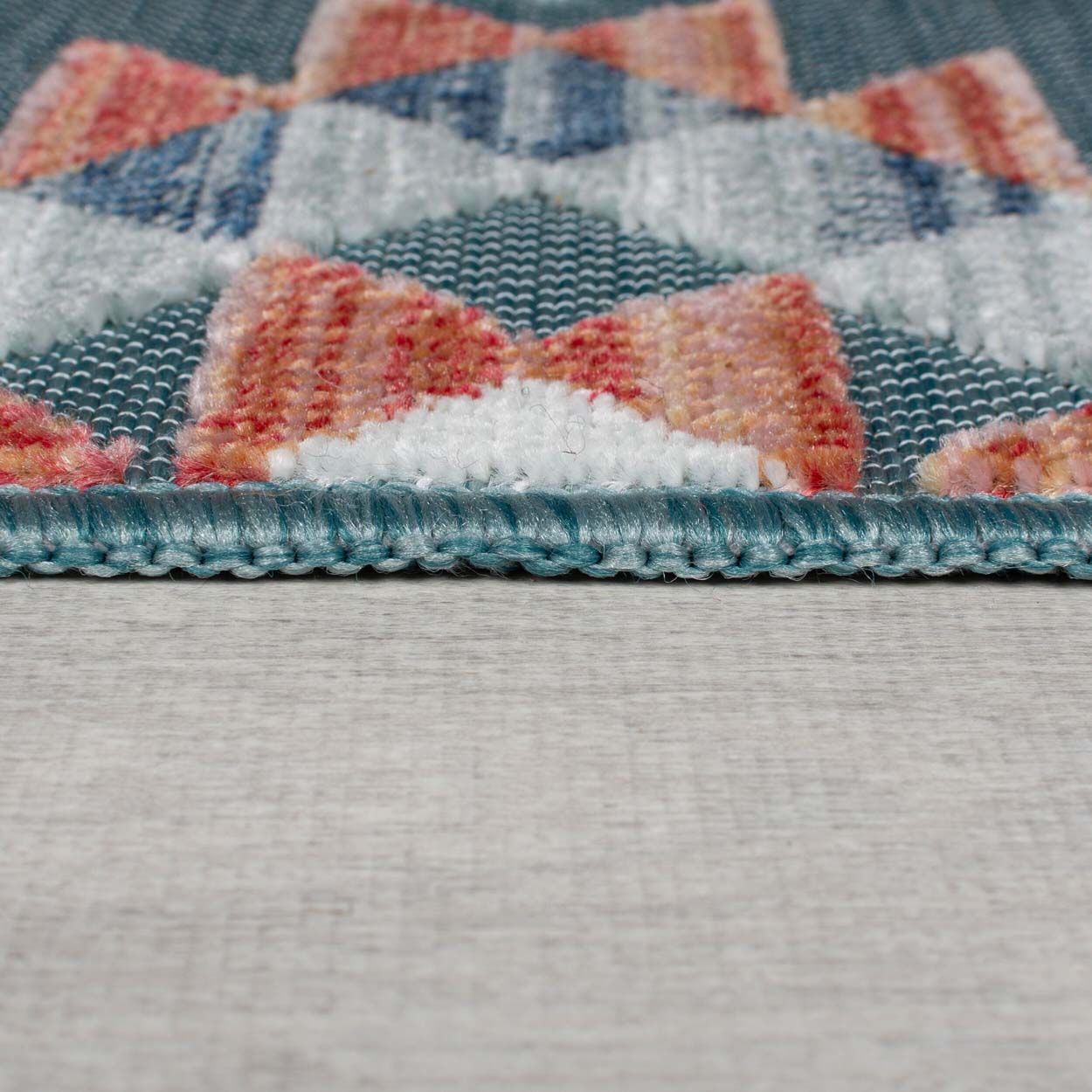 Avery Outdoor Blue 160X230