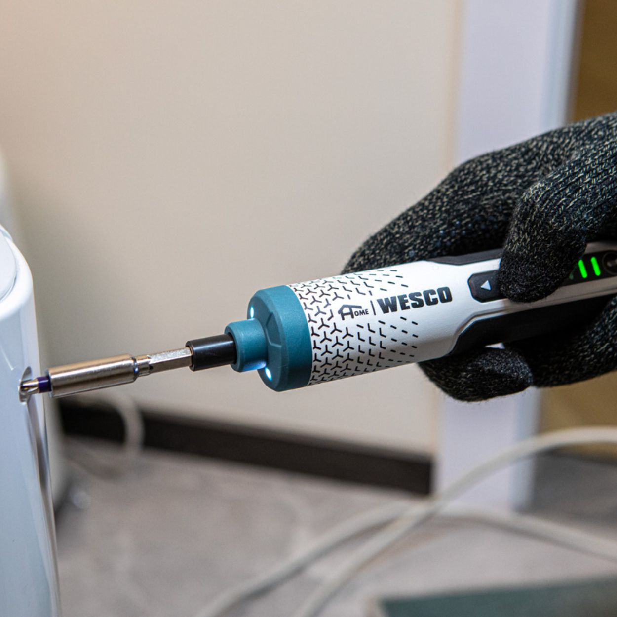 WESCO 3.6V Screw Driver