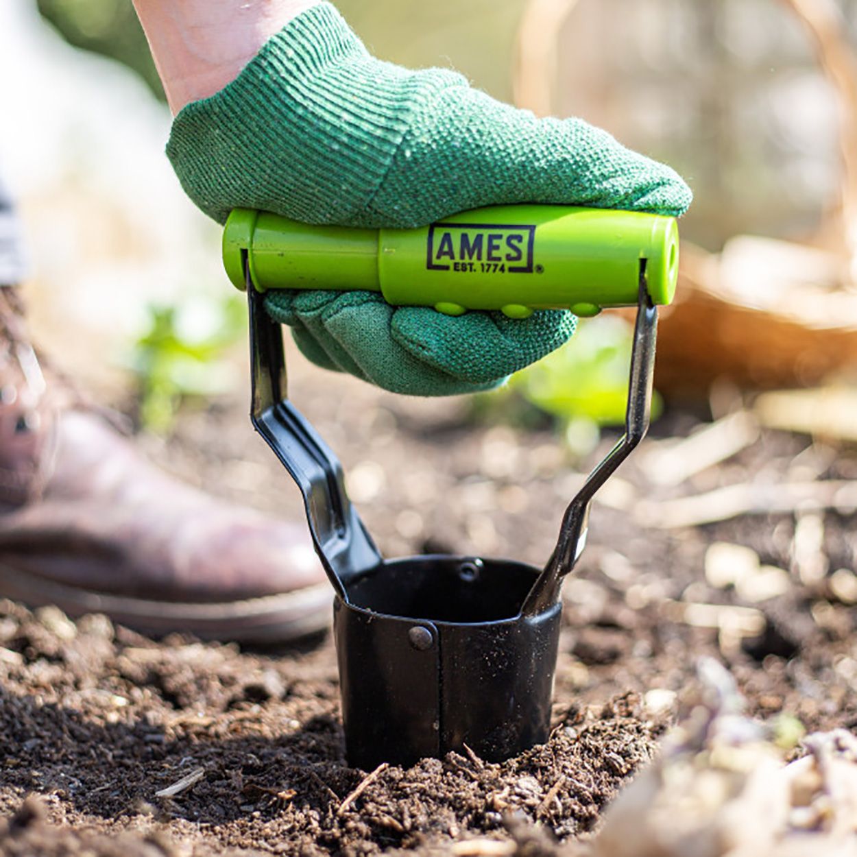 AMES Hand Bulb Planter