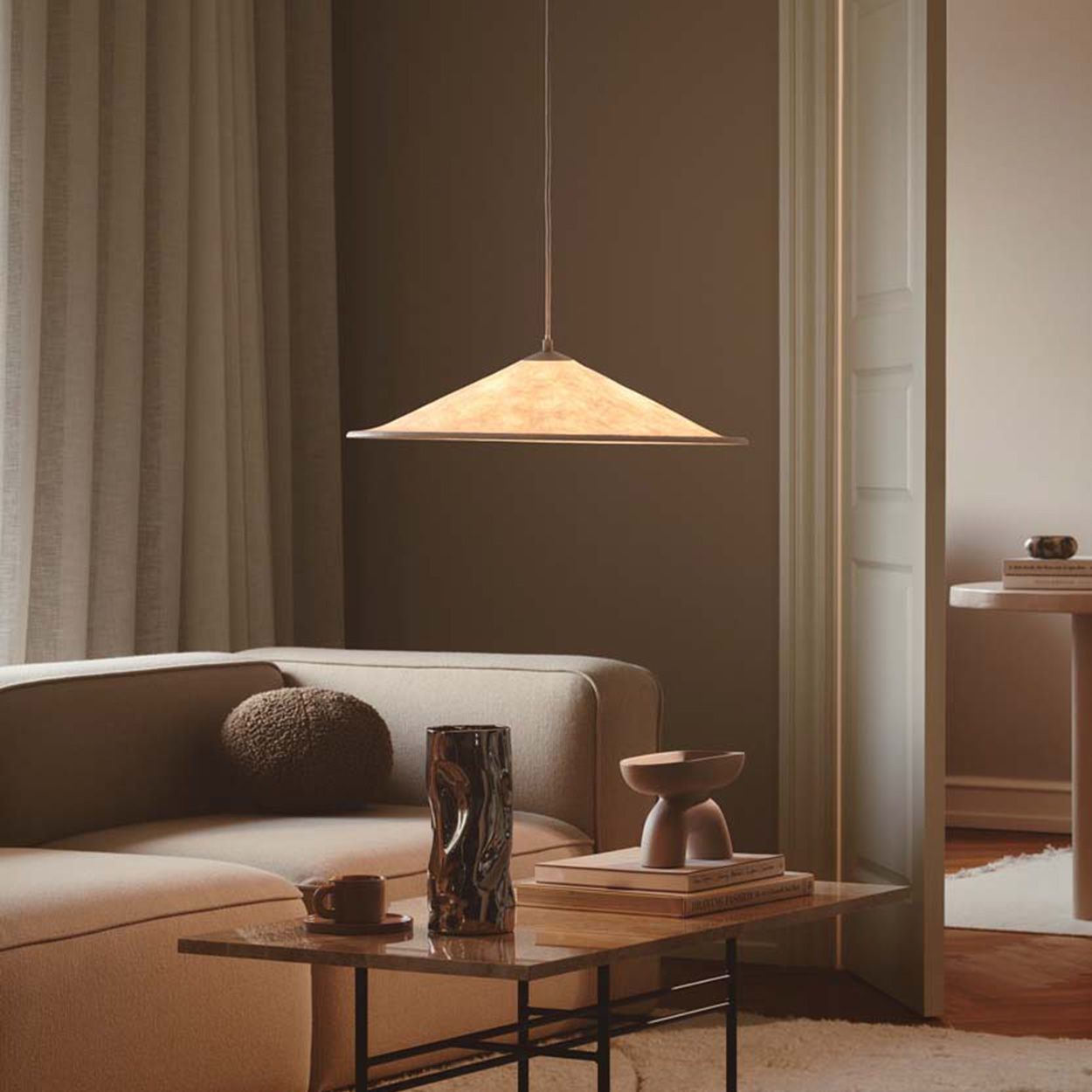 Hill 55 Pendant White