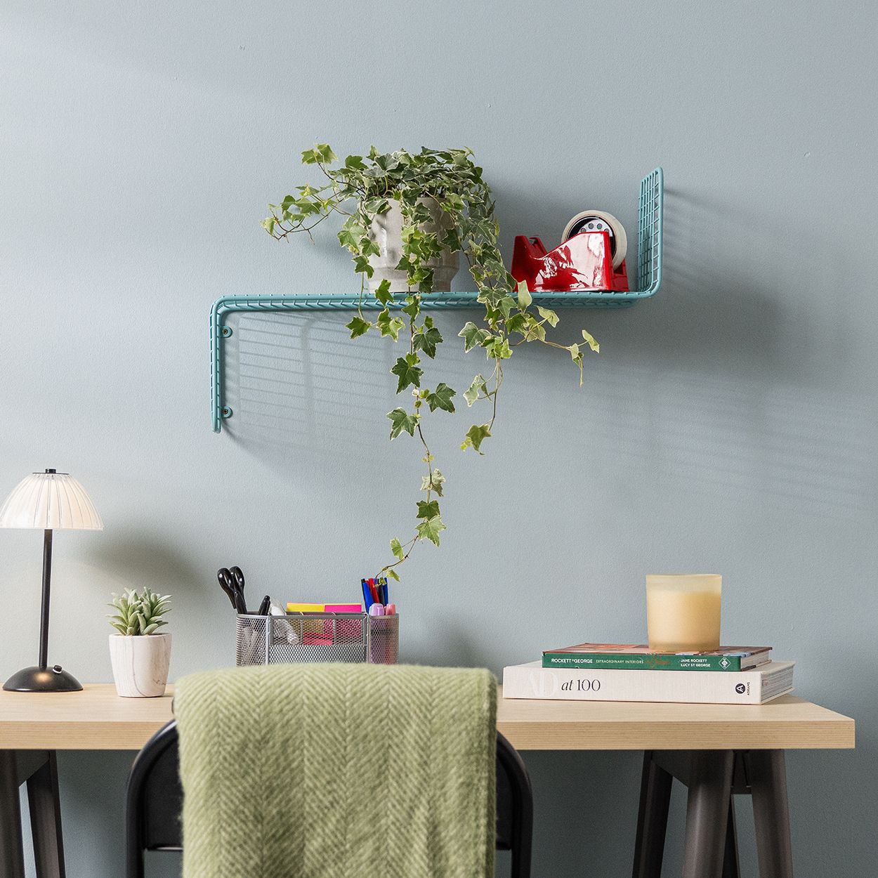 Rust-Oleum Switch 5-in-1 Multi-Surface Spray Paint Misty Blue Satin 400ml