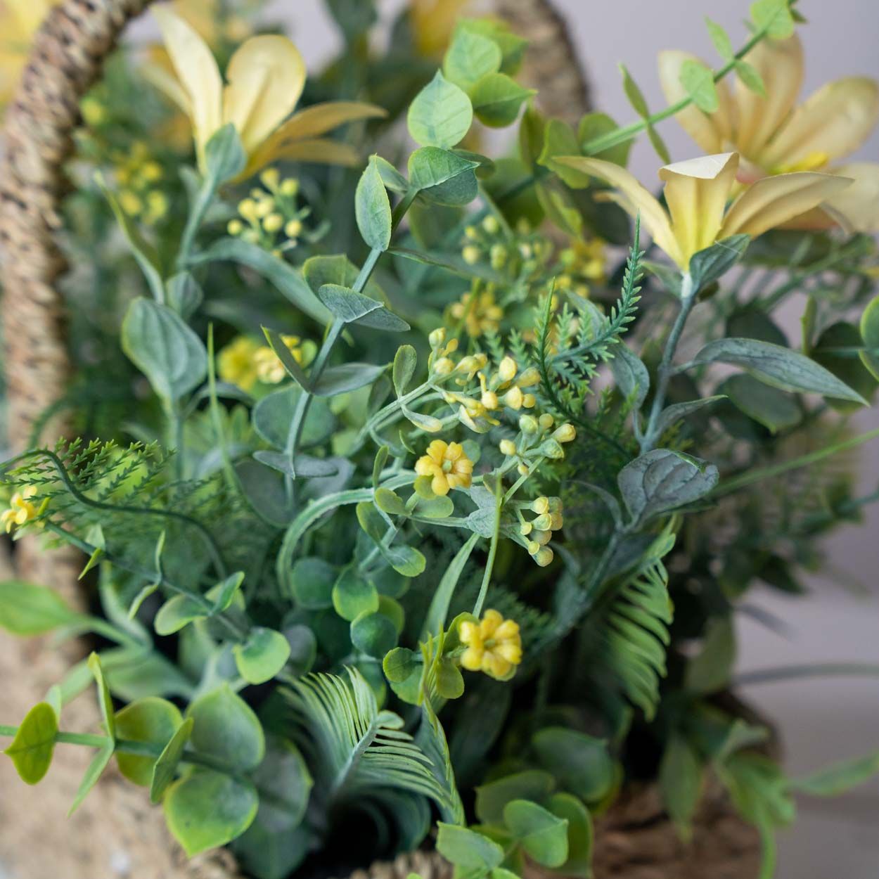Flower With Basket Lemon