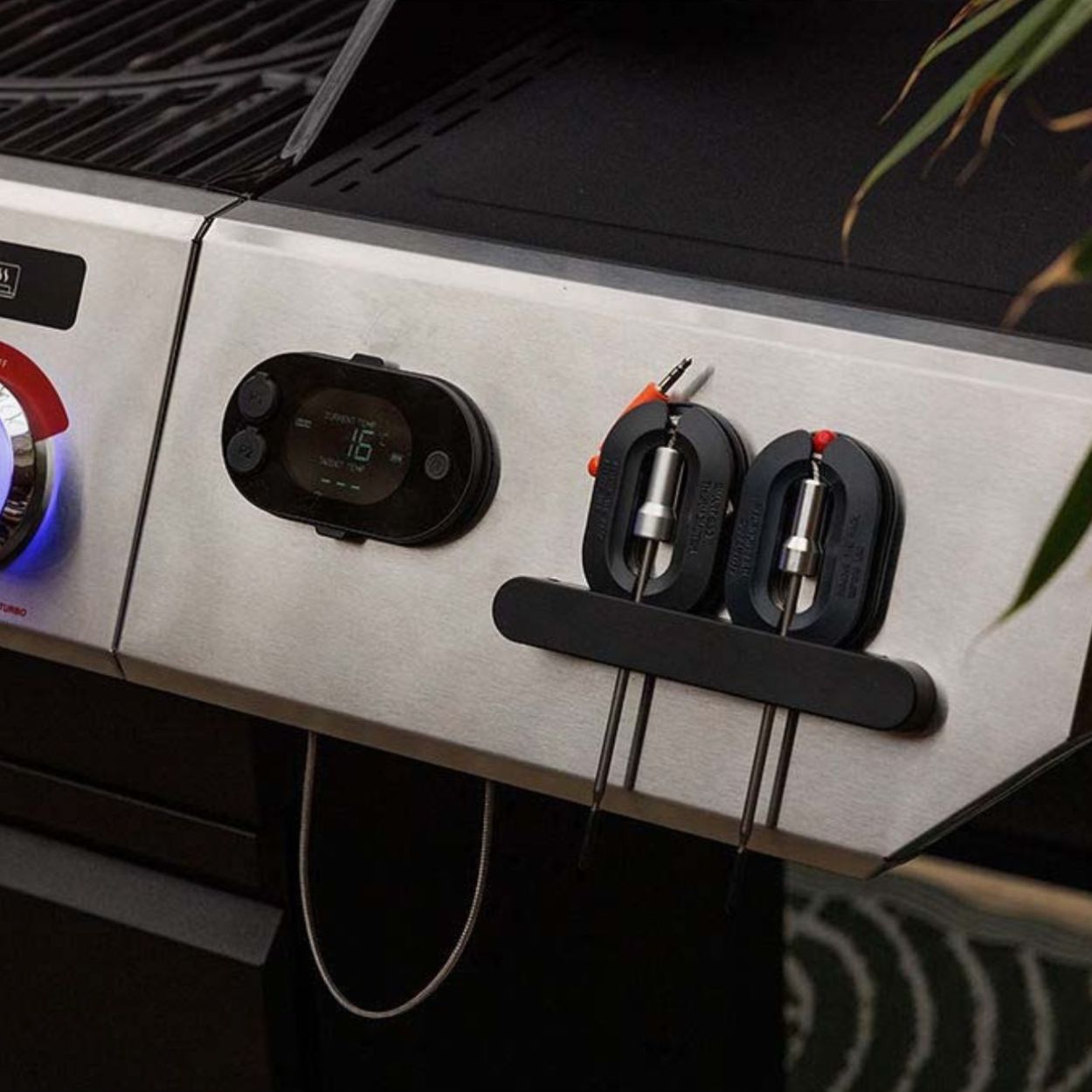 Phoenix Gas BBQ 5 Burner With Smart Thermometer
