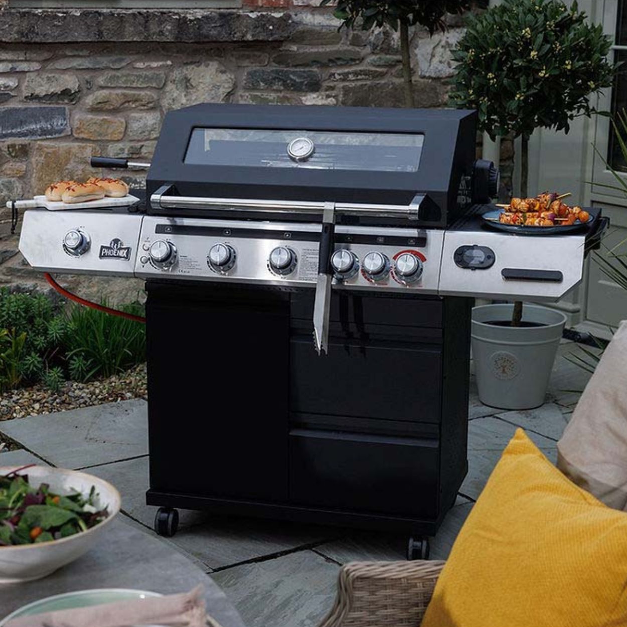 Phoenix Gas BBQ 5 Burner With Smart Thermometer