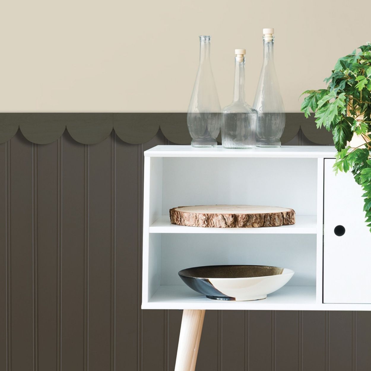 Wallpops Natural Scallop P&S Wooden