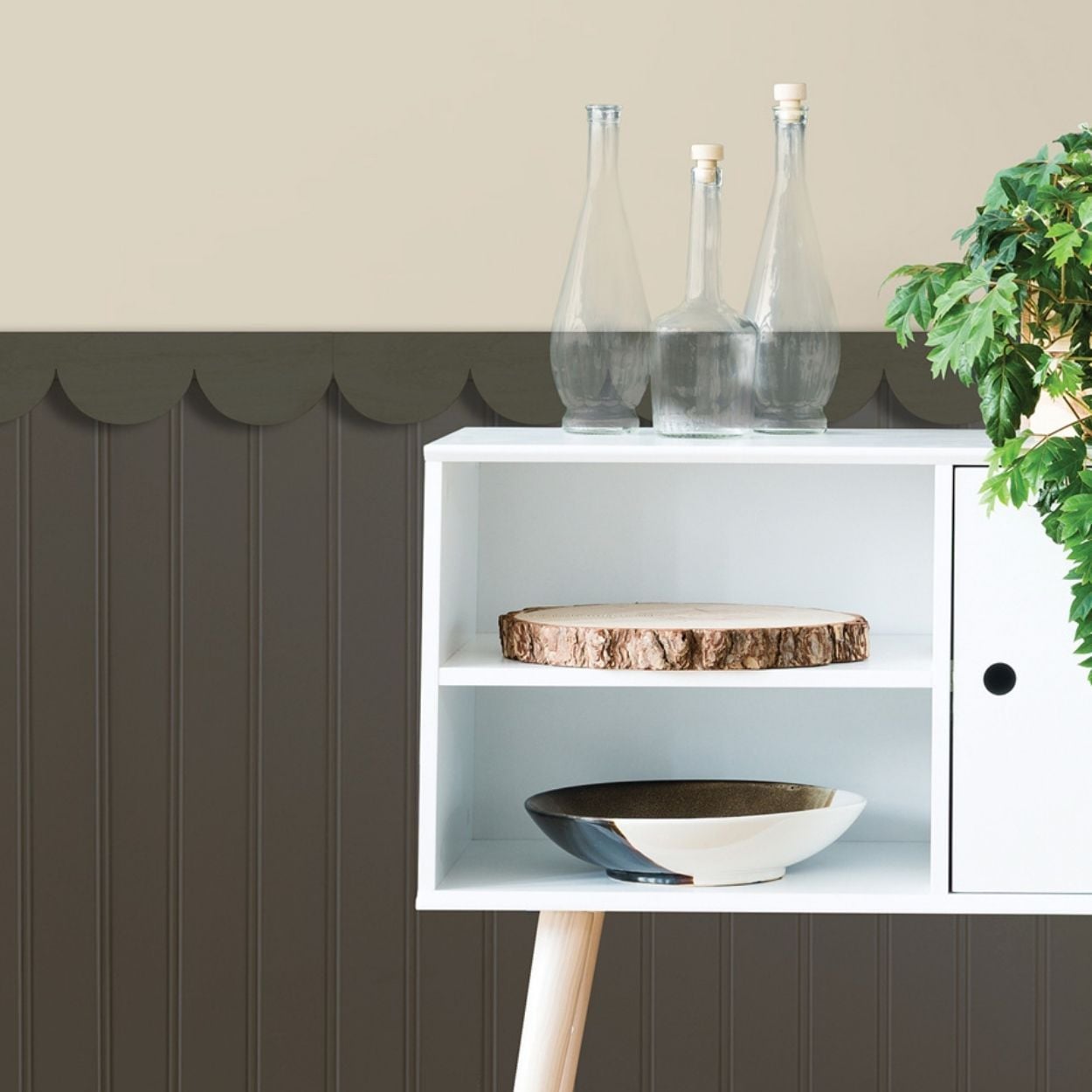 Wallpops Natural Scallop P&S Wooden
