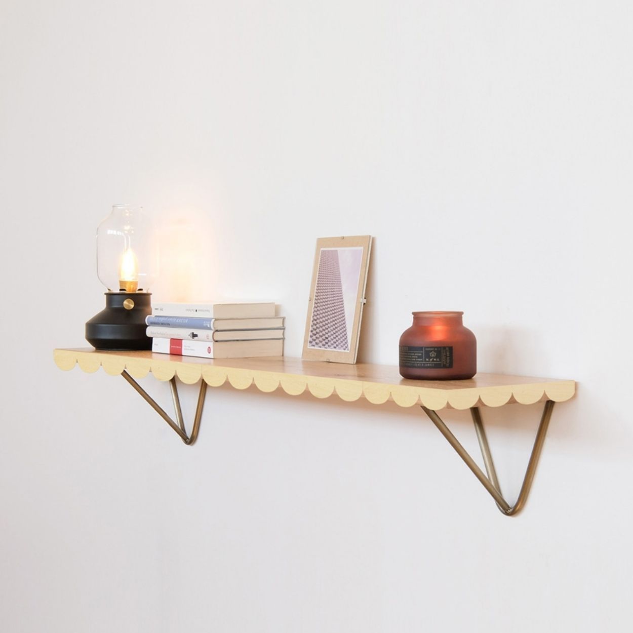 Wallpops Natural Mini Scallop P&S
