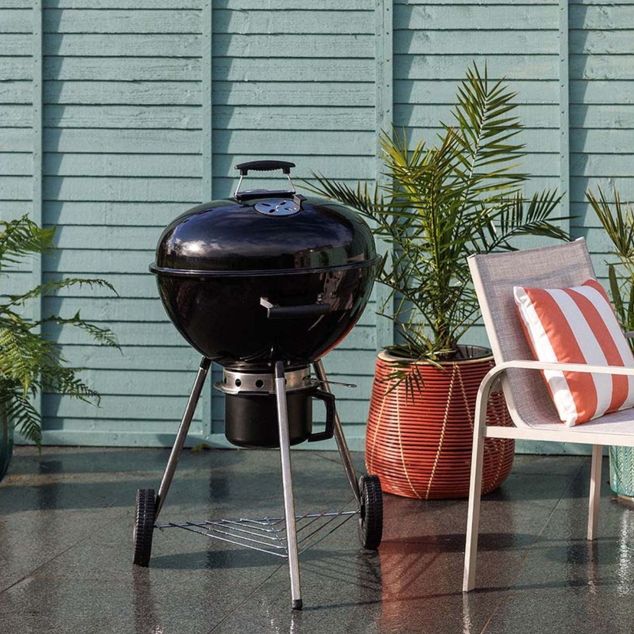 Phoenix 59 CM Charcoal Kettle BBQ