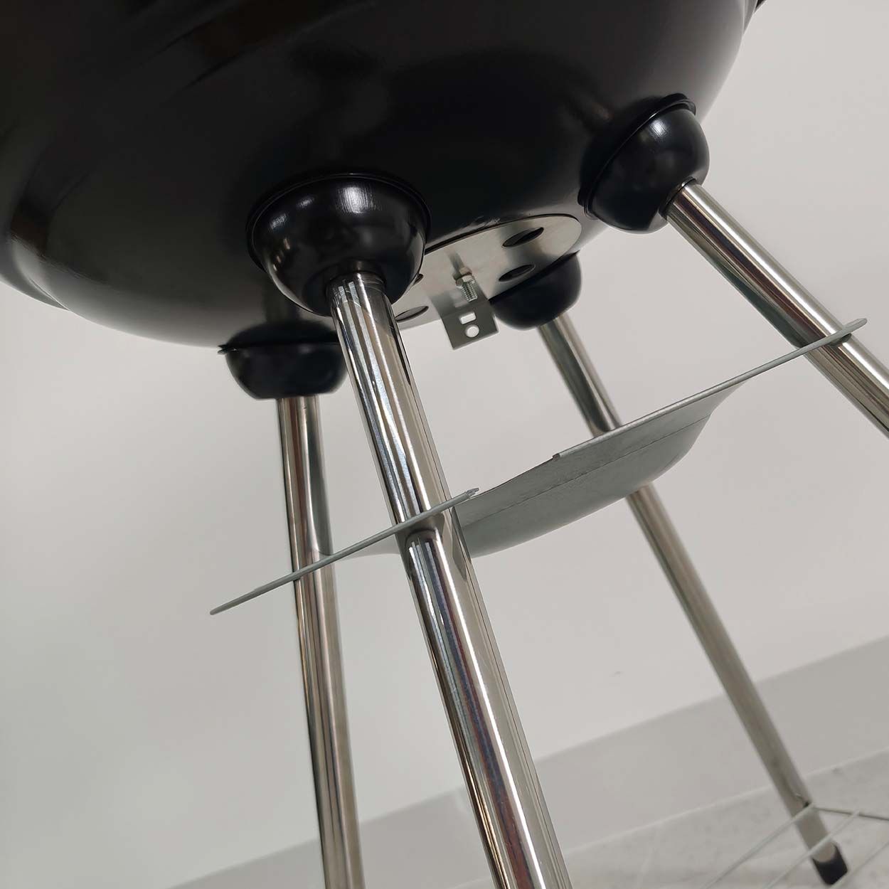 Omaha 43cm Charcoal Kettle BBQ