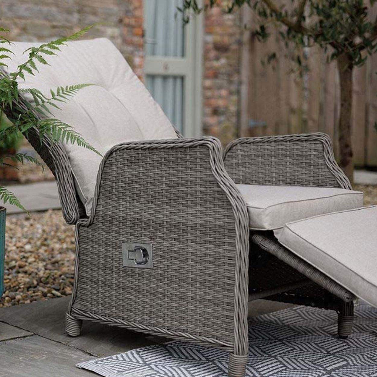 Eden Reclining Bistro Set 