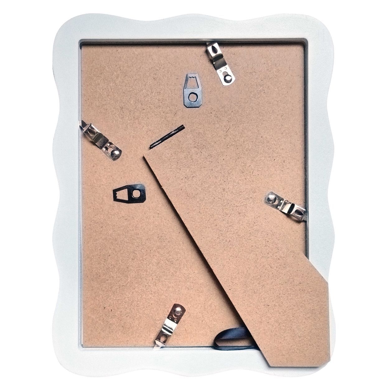 Wavy Photo Frame 6x8 matted to 4x6 White