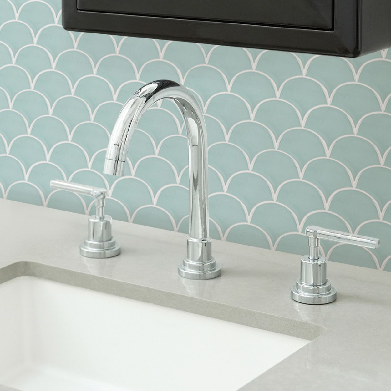 Shell Peel & Stick Backsplash Tiles