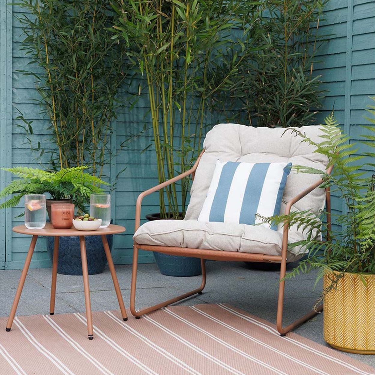 Vitoria Relaxing Bistro Set