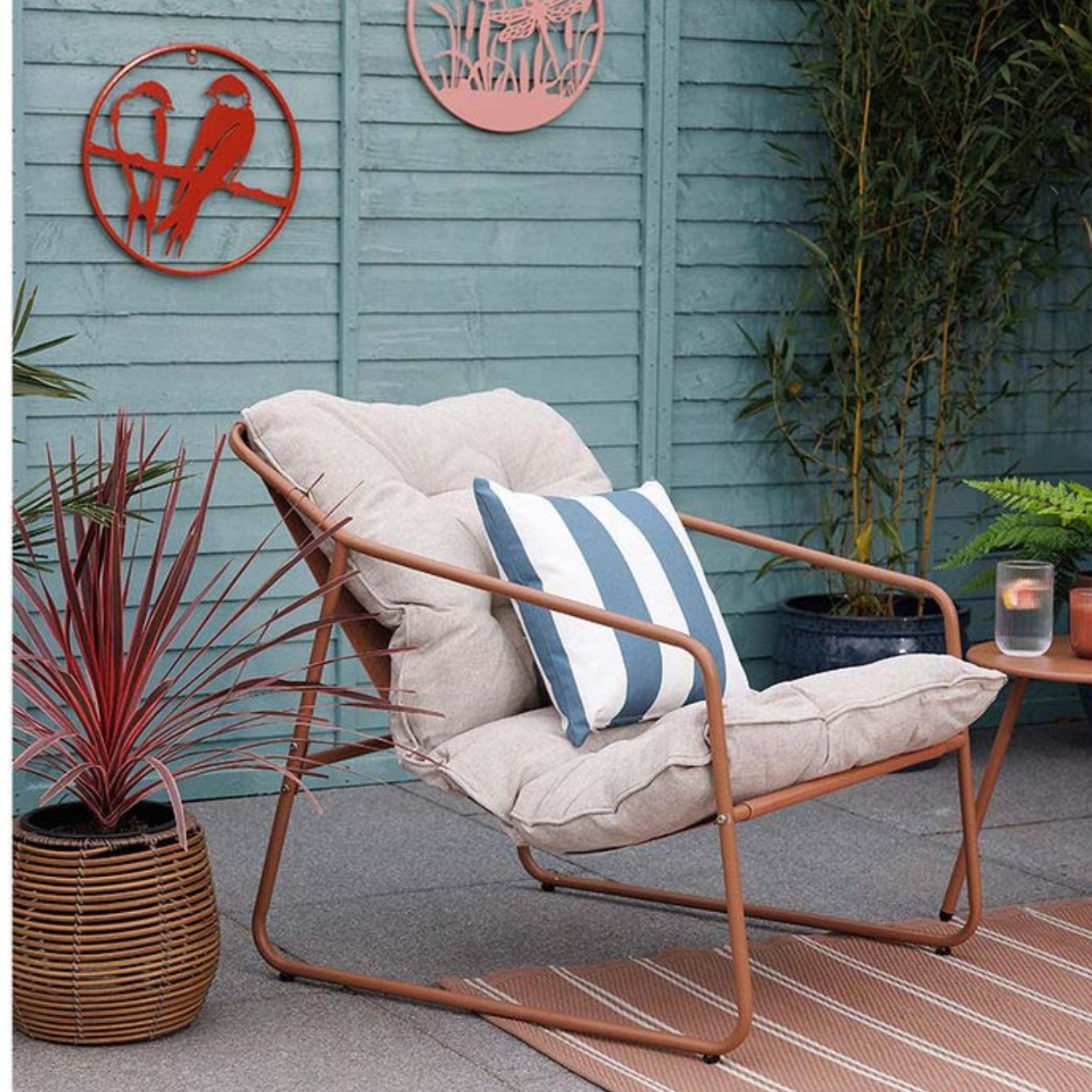 Vitoria Relaxing Bistro Set