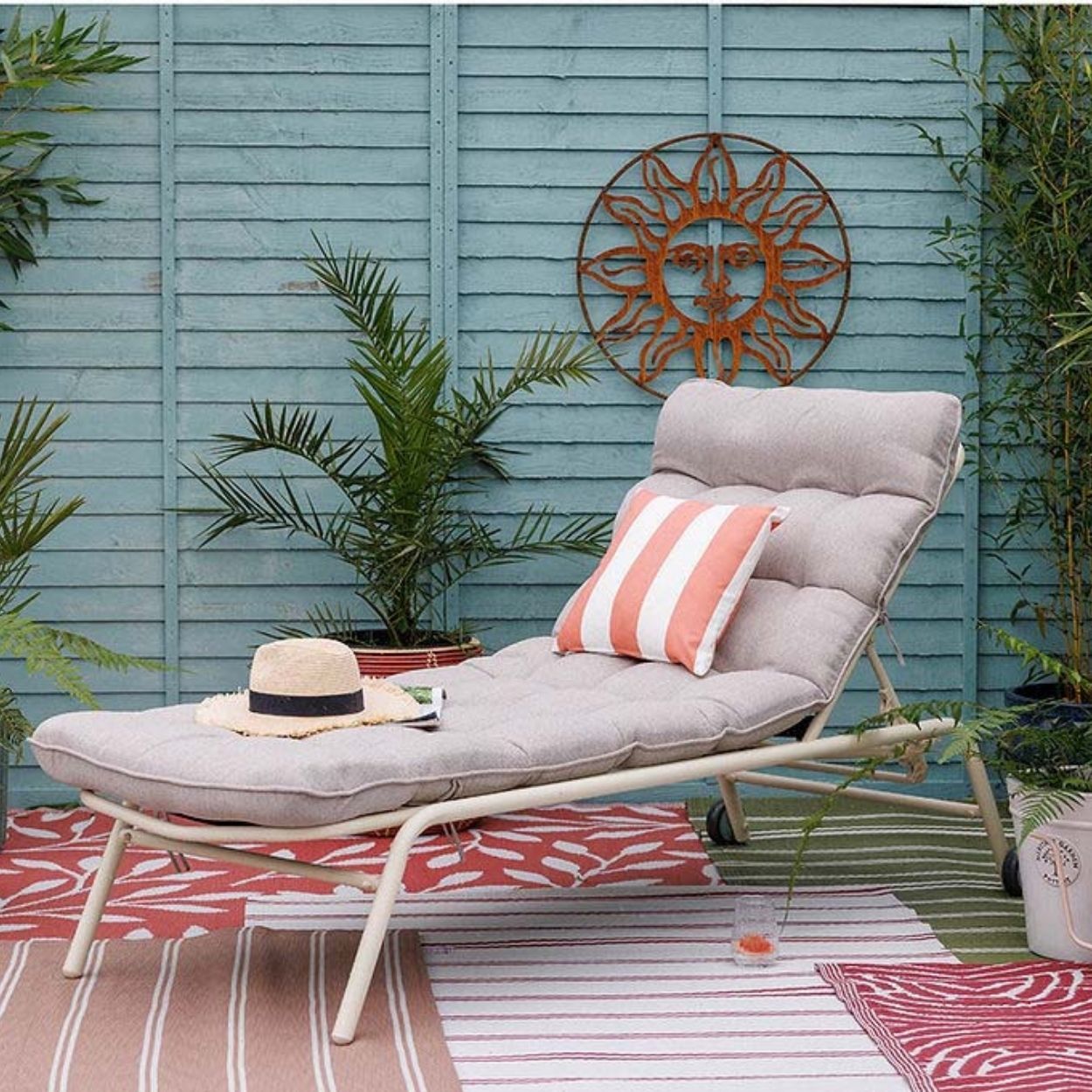 Bari Cushioned Sun Lounger