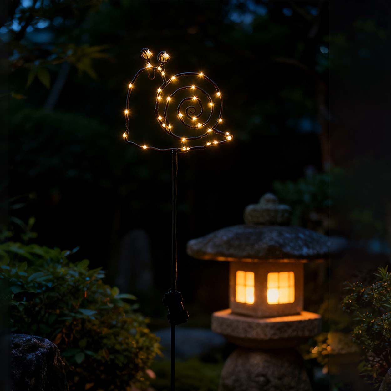 LED Snail Wirework Metal Stake  118cm