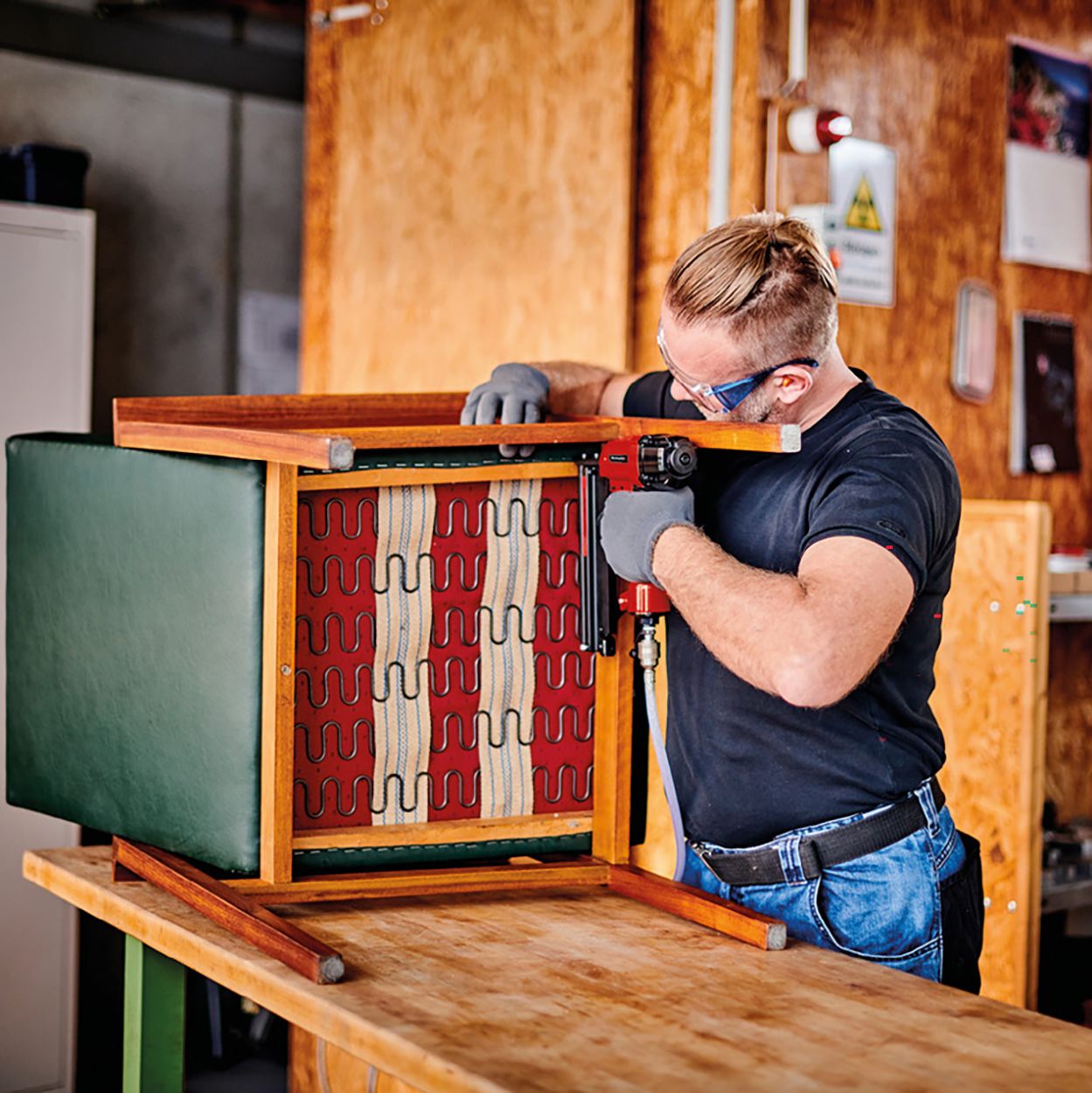 Einhell 0.75HP 6 Litre 8 Bar Silent Oil Free Compressor 