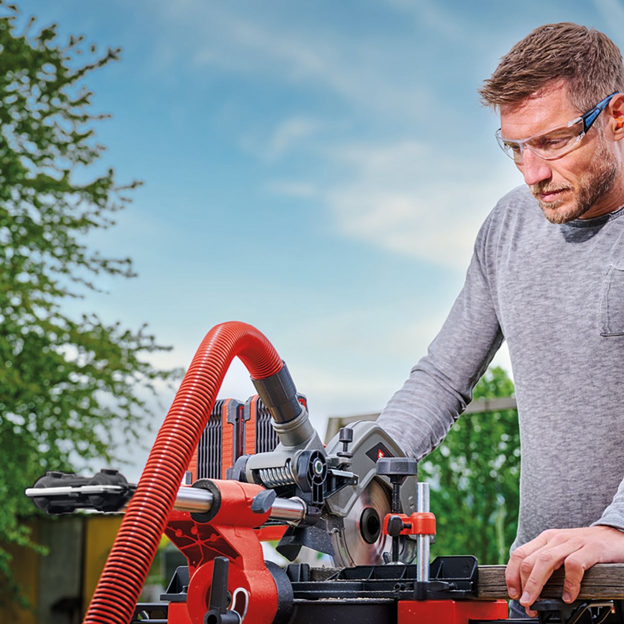 Einhell Cordless Sliding Mitre Saw 216mm (HW/TCT)