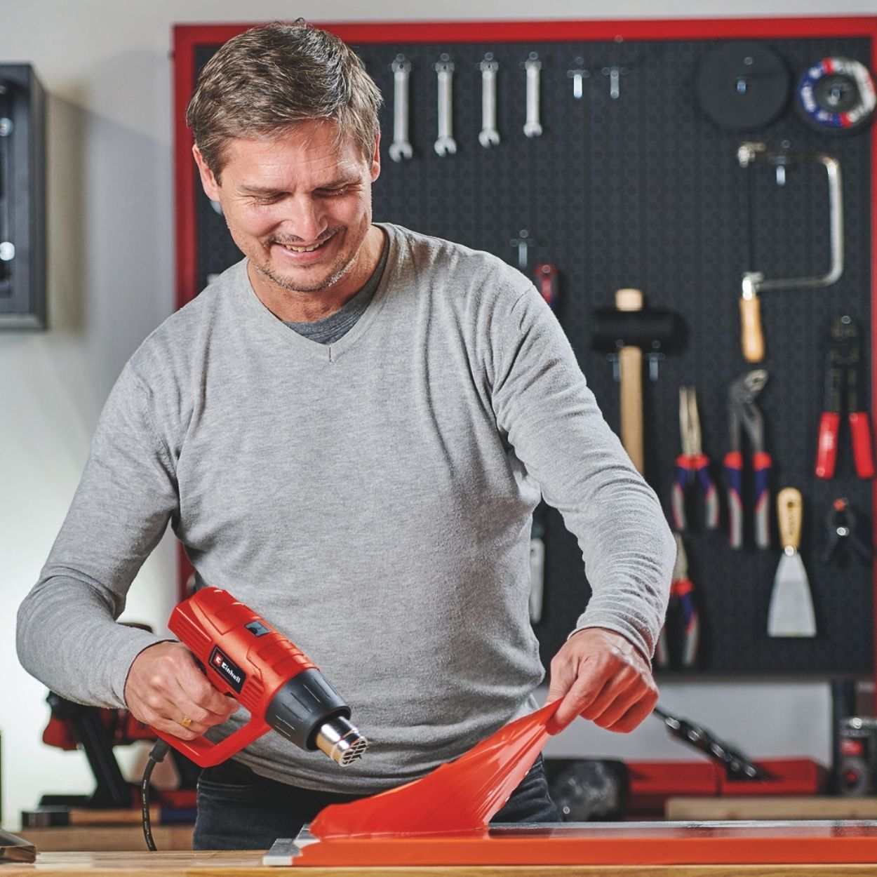 Einhell TH-HA 2000/1 2000W Heat Gun Kit