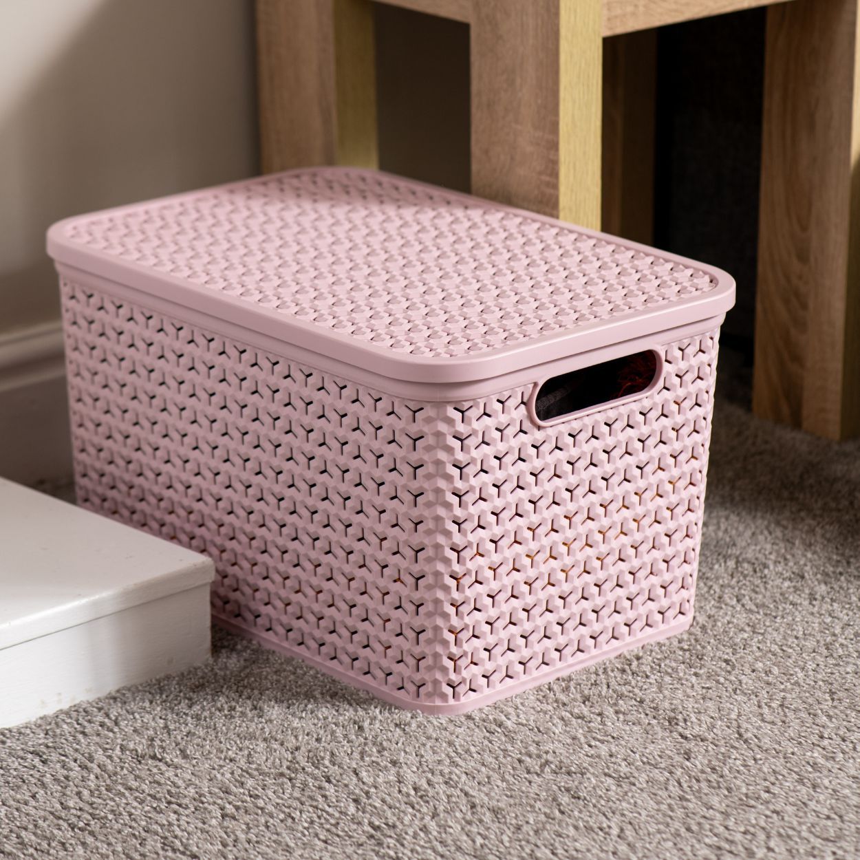 LARGE URBAN STORE BASKET WITH LID IN PINK