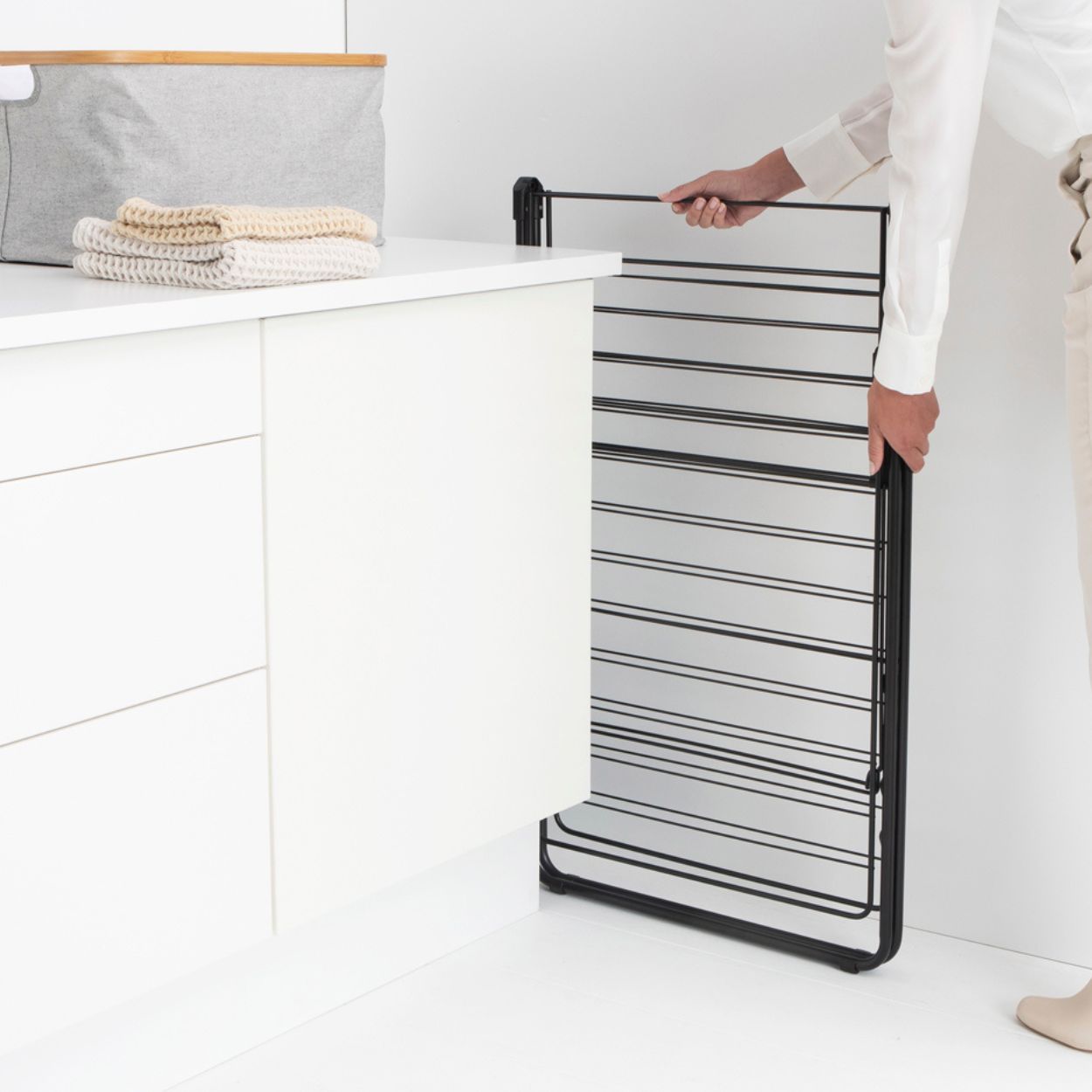 HANGON TOWER DRYING RACK 23M - MATT BLACK