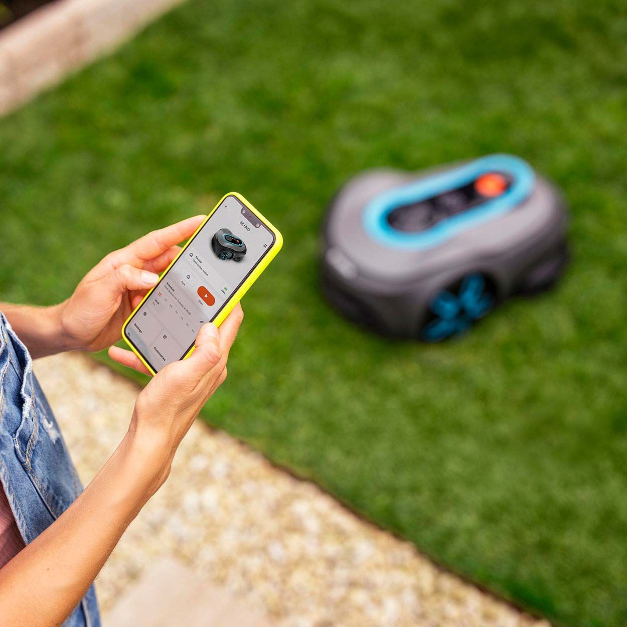 Gardena Sileno Free 1200m2 Robotic Lawnmower