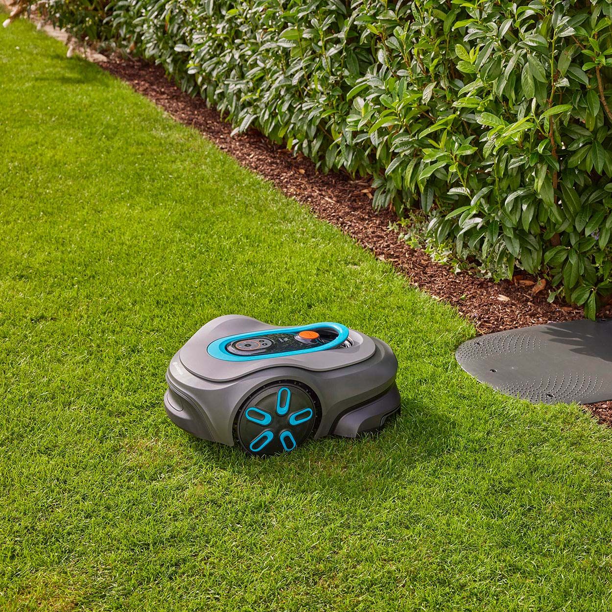 Gardena Sileno Free 1200m2 Robotic Lawnmower