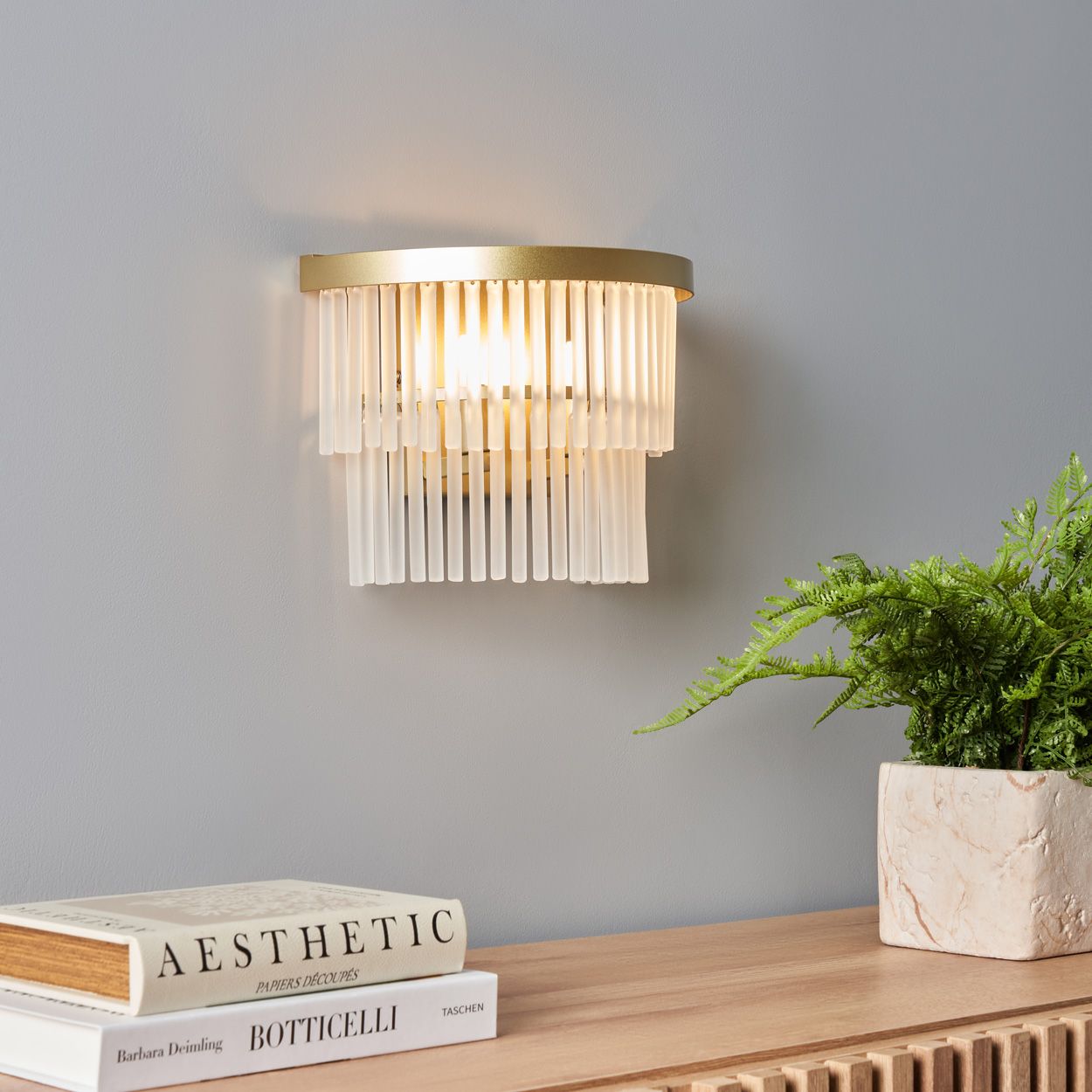 Lupin 2 Tier Wall Light Brass