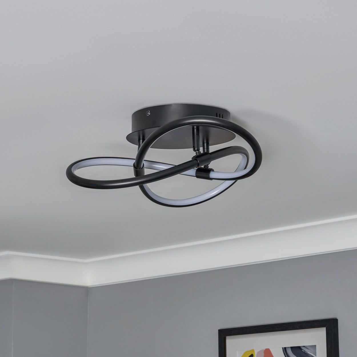 Serio Knotted Shape Led Flush Black