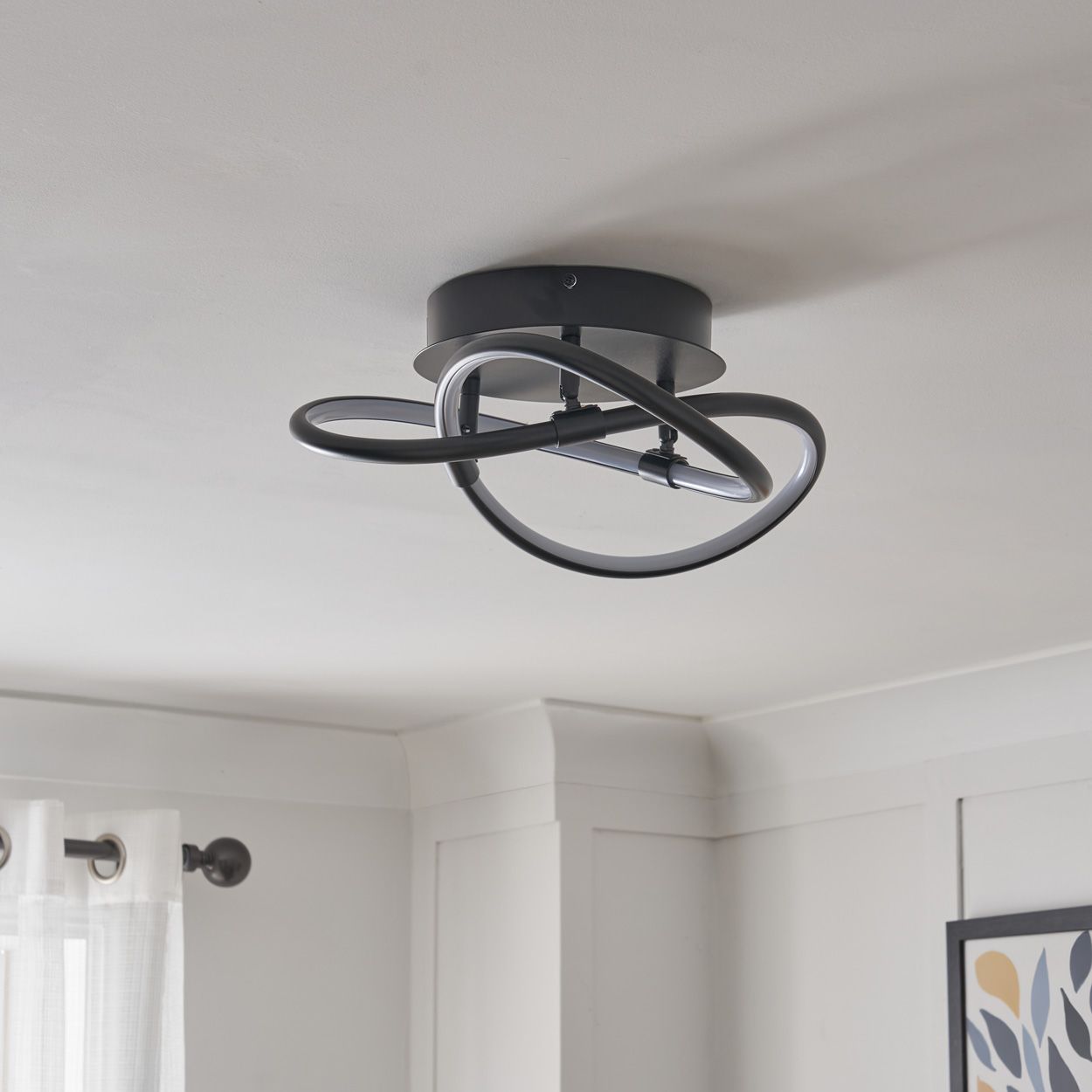 Serio Knotted Shape Led Flush Black