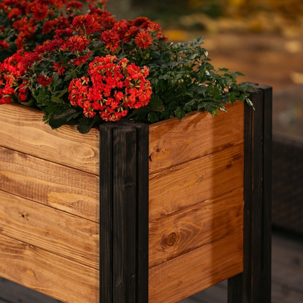 Puzzle Elevated Planter 15cm Black Brown