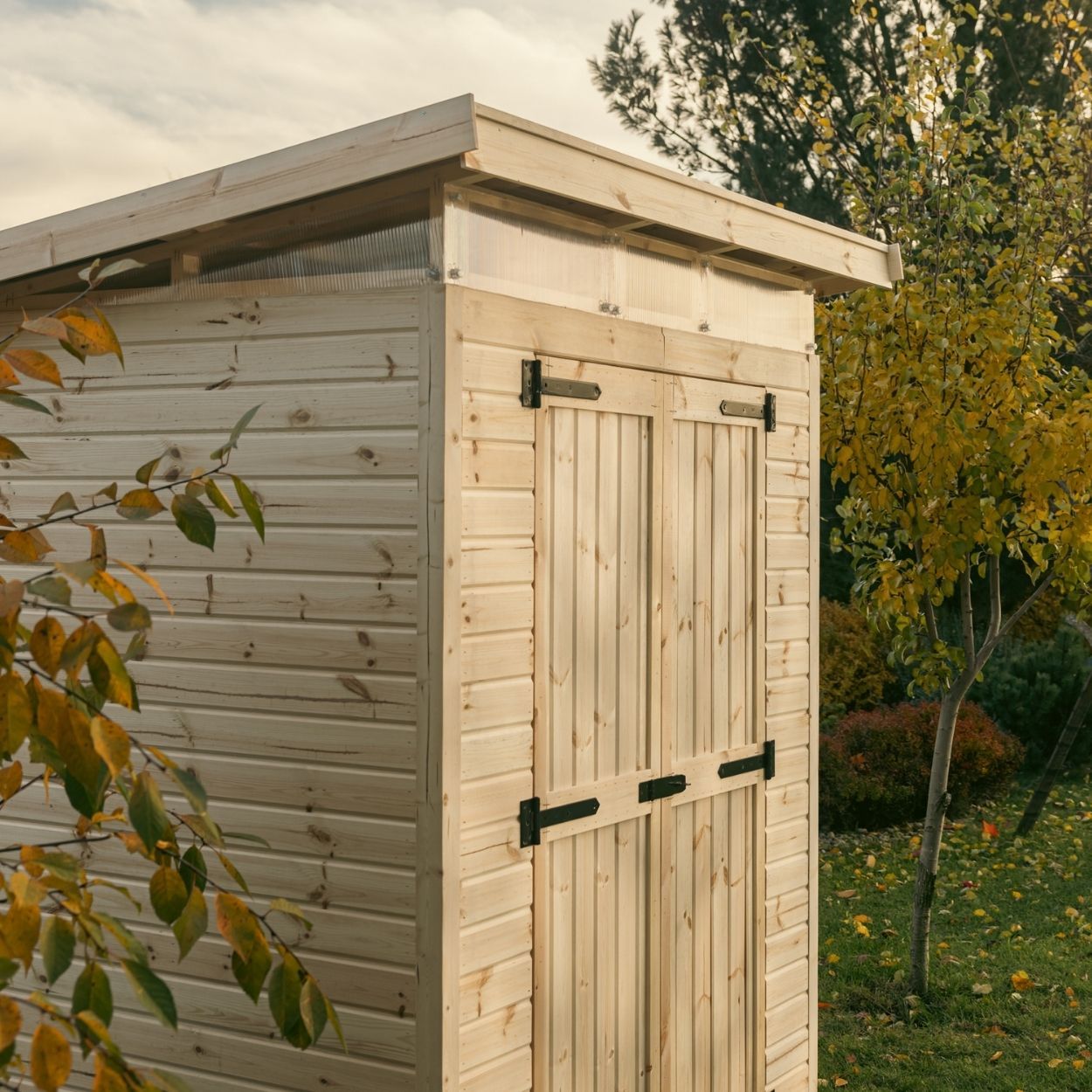 Upyard Strongbox Natural Storage Shed 5ft 3" x 4ft 1"