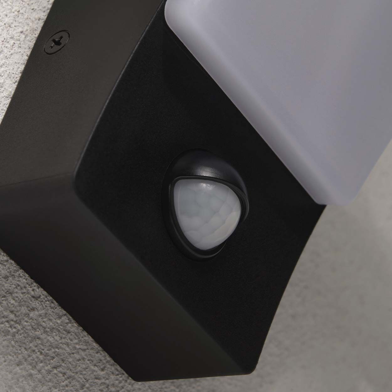 Axel 12W Led Curved Wall Light Pir Ip65 Black