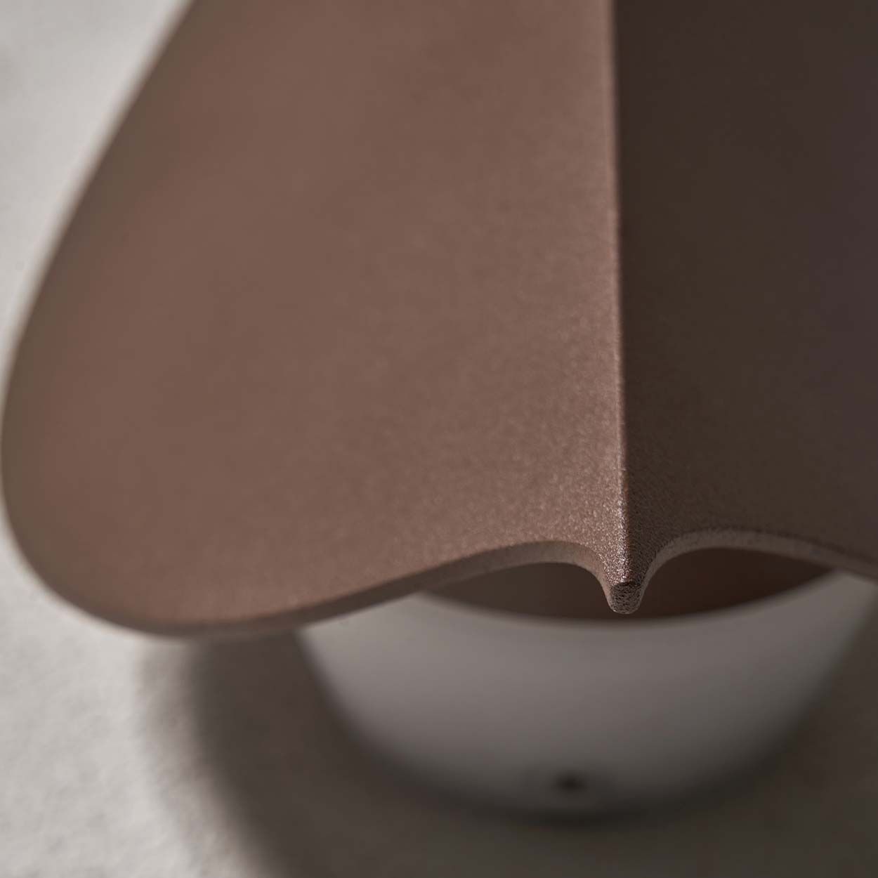 Shulme 9W Led Leaf Style Wall Light Ip65 Rust