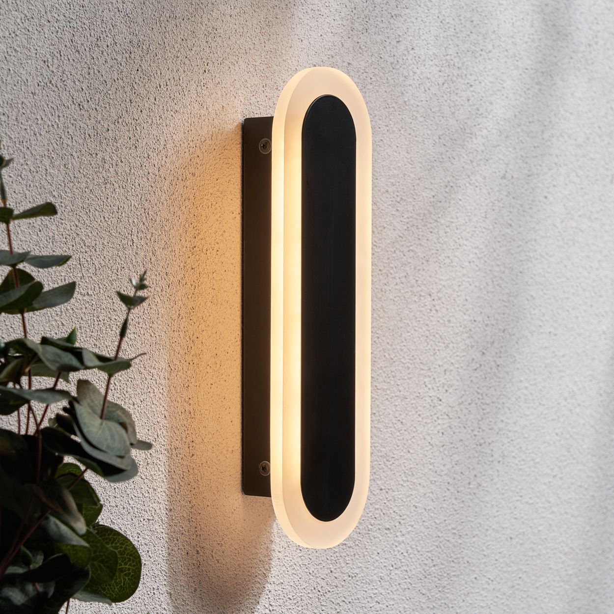 Derton 10W Cct Linear Wall Light Ip65 Black