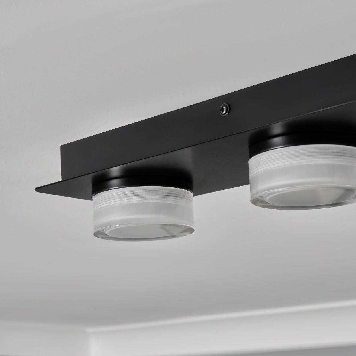 Sena 4 Bar Led Flush Black