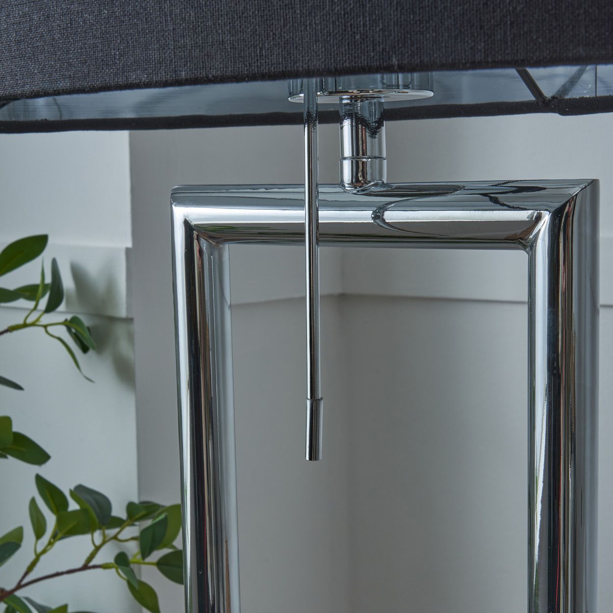 Lonton Hotel Floor Lamp Chrome