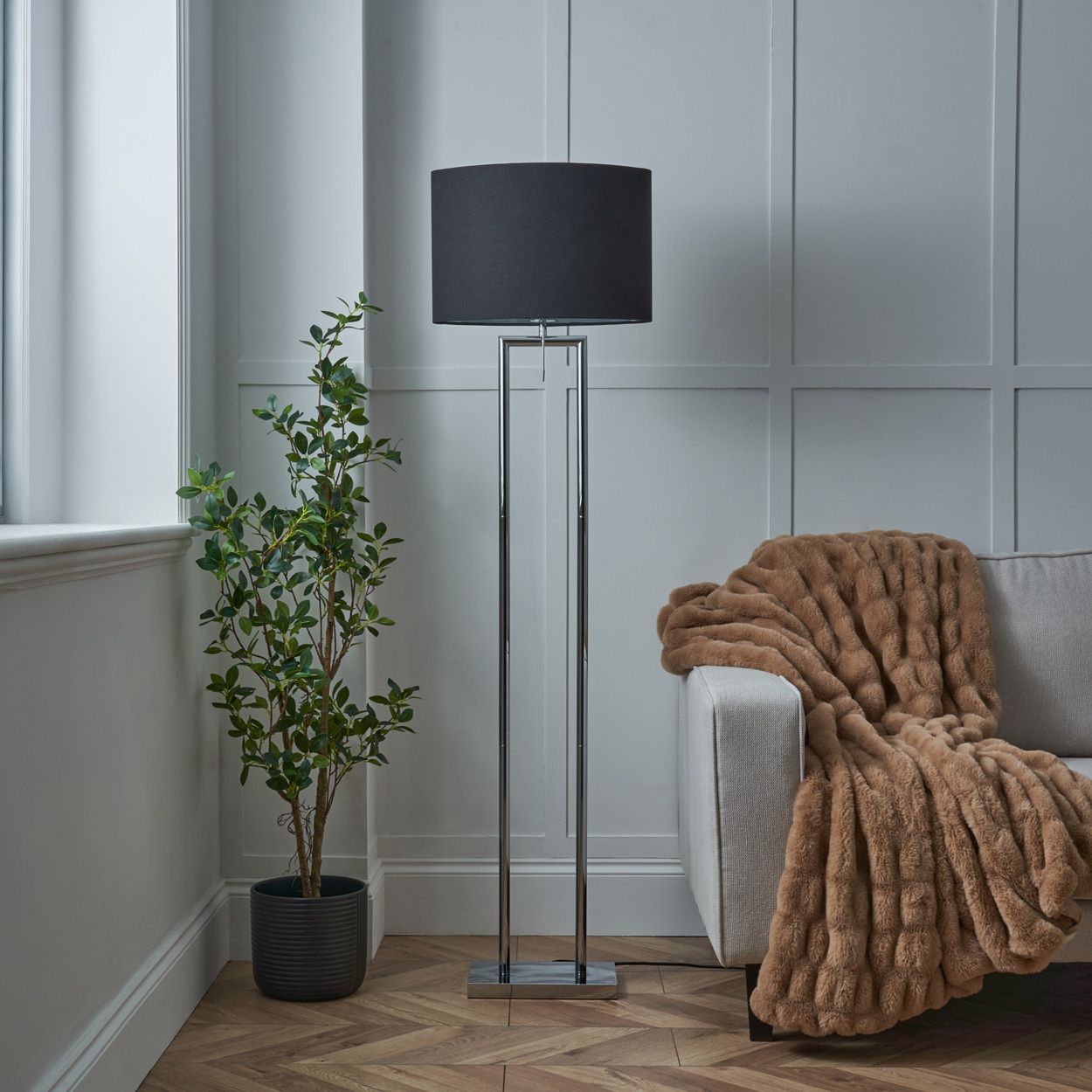 Lonton Hotel Floor Lamp Chrome