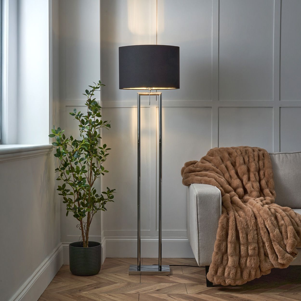 Lonton Hotel Floor Lamp Chrome